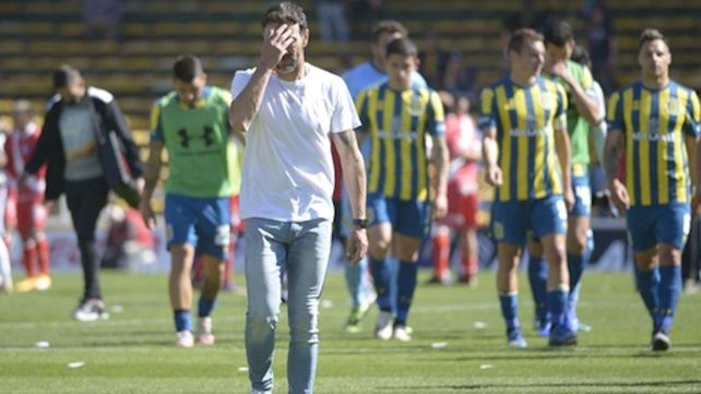 Preocupación. El técnico encabeza la salida canalla tras la &nbsp;caída.