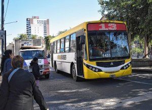 Poletti confirmó que en junio aumentará el boleto de colectivos en Santa Fe pero no superará los $1.000