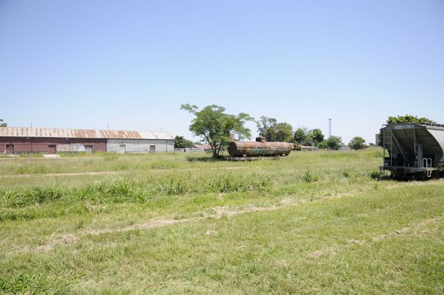 terrenos baldios detras de la estacion belgrano