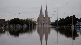 Más de 2.000 evacuados y 10.000 afectados por las inundaciones bonaerenses