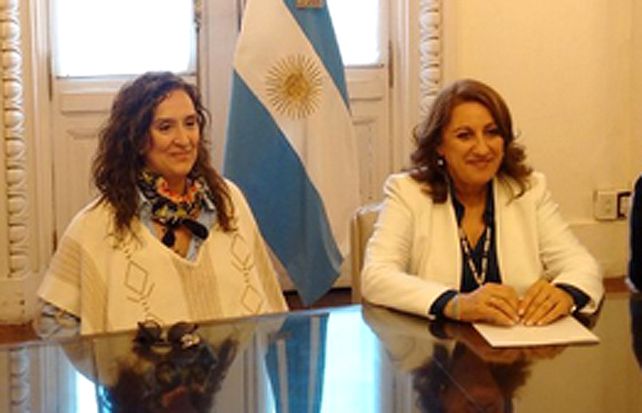 Michetti y Fein se encontraron este mediodía en Rosario.