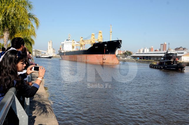 Se fue la barca: el Sampan dejó la ciudad de Santa Fe y está rumbo a Asia
