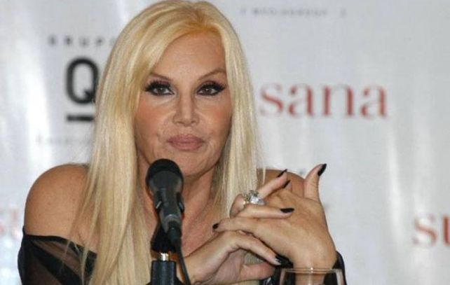 De autor. Giménez lució en los Martín Fierro una creación de Roberto Cavalli.
