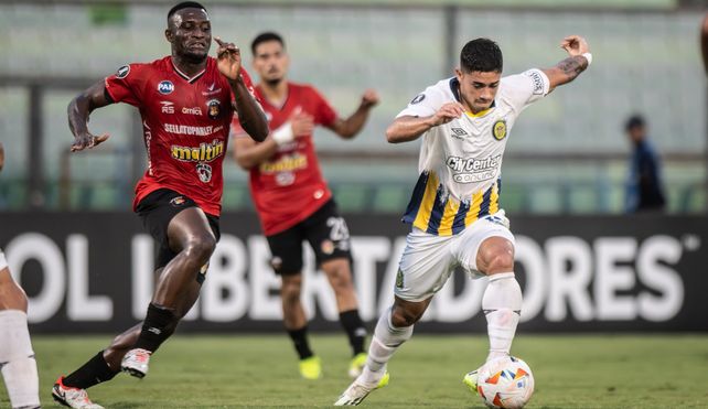 Lautaro Giaccone intenta imprimirle velocidad al ataque canalla en Venezuela. Al Laucha le faltó desequilibrio.