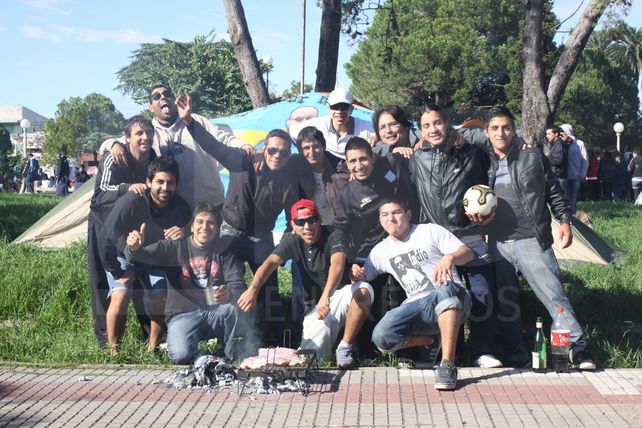 Rito sagrado en Gualeguaychú: 200.000 almas en la misa más grande en Entre Ríos