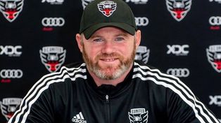 Cuando no recibes la ayuda y la orientación de los demás, puedes caer realmente en un lugar bajo, contó Wayne Rooney.