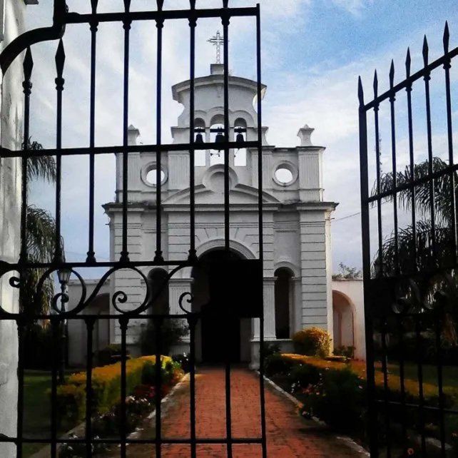 La iglesia Nuestra Señora del Carmen en la ciudad de Rincón.