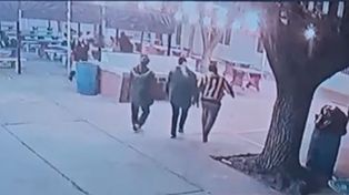 Captura de pantalla de las imágenes registradas por las cámaras de seguridad del club Tiro Suizo.