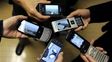 Argentina se suma a la tendencia de conectarse a internet con celulares, computadoras y tabletas