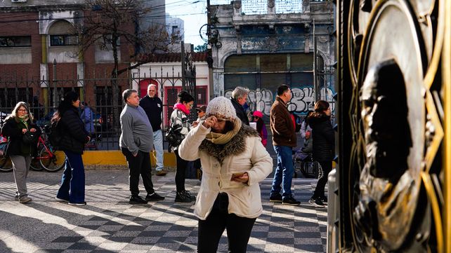 San Cayetano: los fieles se acercaron desde temprano a pedir pan y trabajo