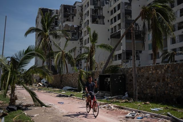 El destino de Acapulco: de glamour y años dorados a la actual decadencia
