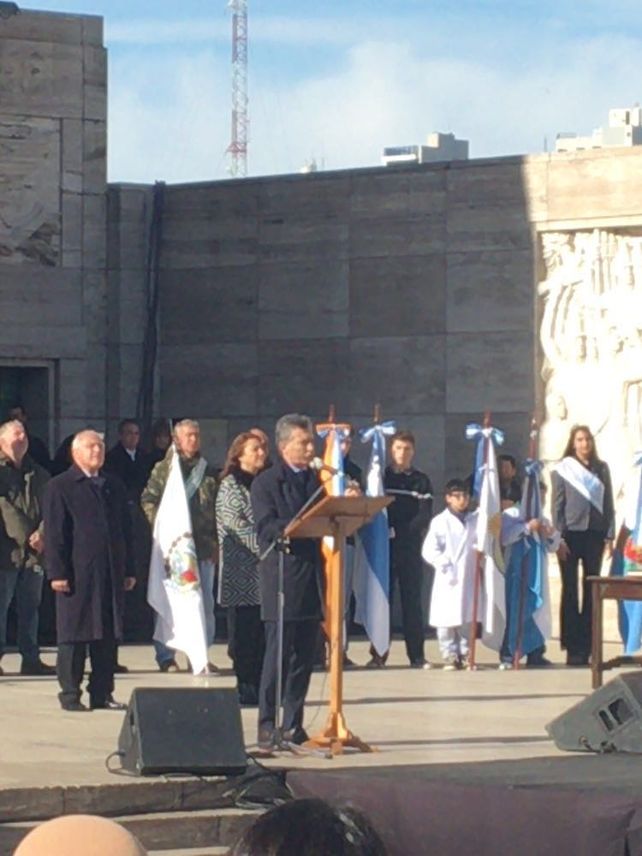 Macri en el Monumento: Vamos a derrotar al narcotráfico que tanto daño le hizo a Rosario