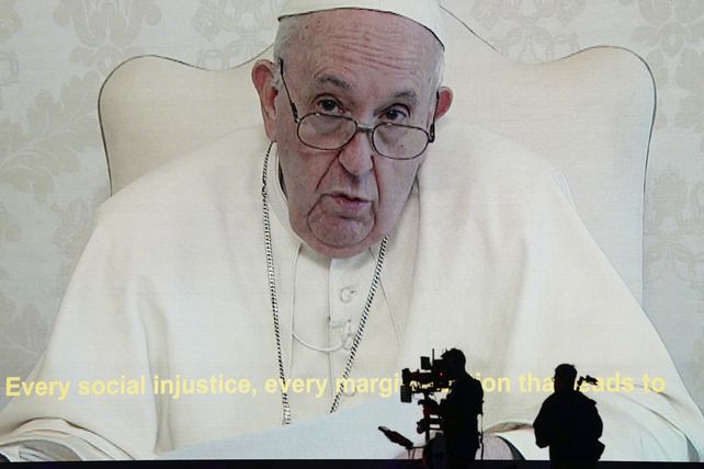 El Papa pidió la suspensión de derechos de propiedad intelectual de las vacunas anticovid