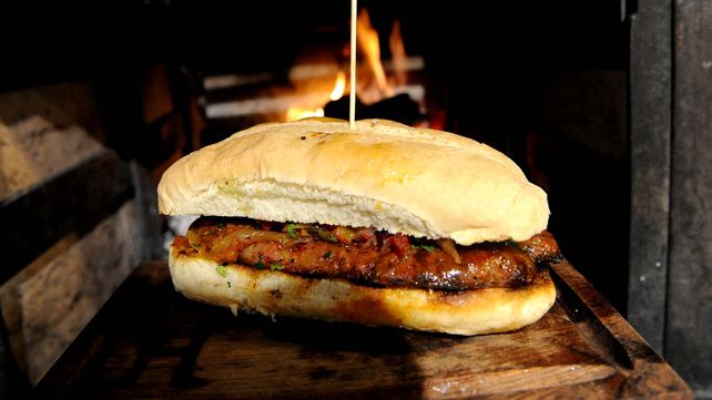 El choripán fue elegido como el cuarto mejor sándwich del mundo