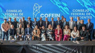 Rosario Romero reclamó por fondos retenidos a municipios durante el encuentro del Cofein