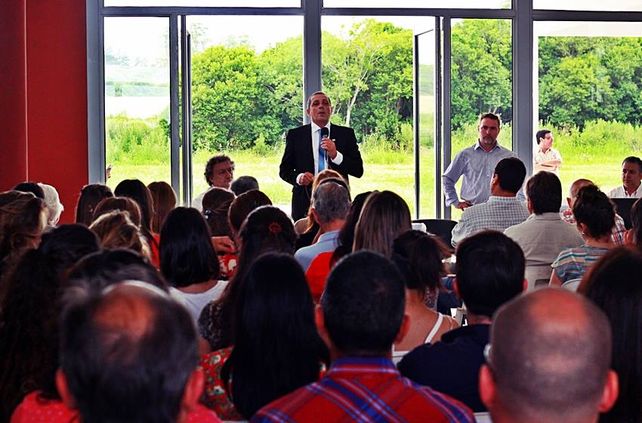 Reeligieron a Sattler como rector de Uader