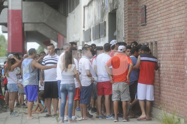 Comenzó la venta de entradas para el partido de Colón-Boca
