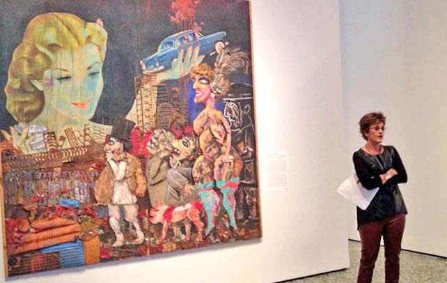 Mari Carmen Rodríguez en la inauguración de la muestra. A la izquierda