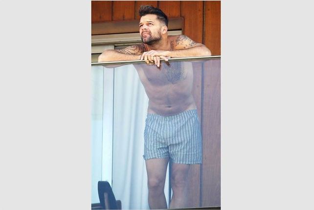 Ricky Martin: sol, música y relax en calzoncillos