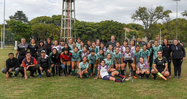 En el predio de la Rosarina. El fútbol femenino sigue creciendo en la ciudad de Rosario.