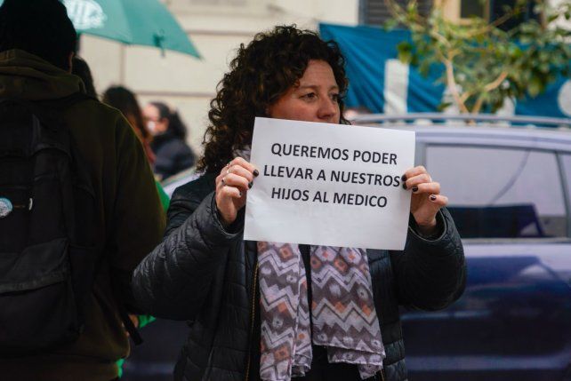 La protesta se realizó este miércoles en España al 1500.