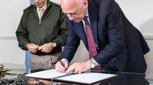 Ejército y Provincia formalizaron el traspaso definitivo de inmuebles