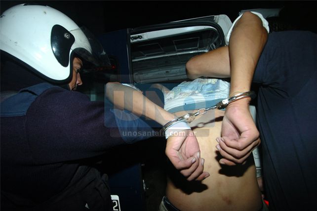 Un hombre quedó detenido acusado de prostituir a una adolescente