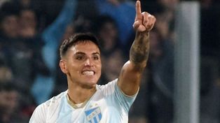 Coronel nació en Ramallo y sus primeros pasos en el fútbol fue justamente en la localidad que lo vio nacer