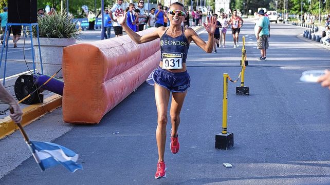 Ponce ganó la general de damas en el Maratón FNA de Crespo