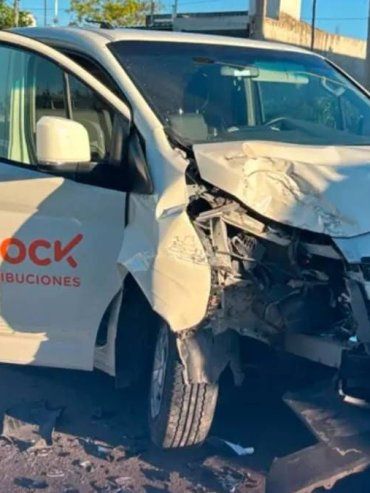 Chocaron un transporte escolar y una camioneta en Paraná