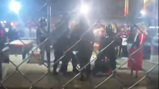 Hinchas de Central festejaron cerca del Coloso y hubo incidentes