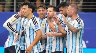 Argentina espera por la definición de su rival en 16avos de final del Mundial.