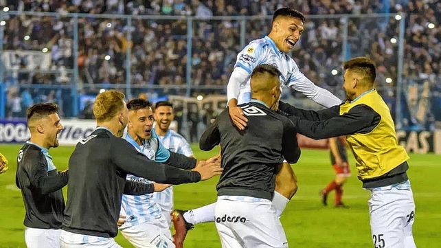 La FIFA planteó el golazo de Mateo Coronel frente a Barracas Central para el Premio Puskas.