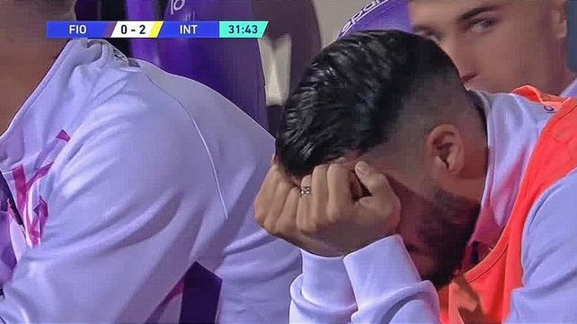 El futbolista de la Selección Argentina Nicolás González pidió el cambio por una molestia muscular y se retiró llorando.