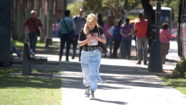 Martes con sol pleno en la ciudad de Santa Fe