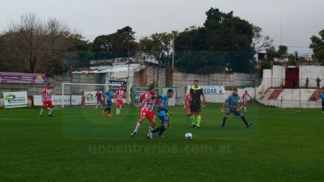 Atlético Paraná volvió a la victoria en uno de sus últimos partidos en la B Nacional