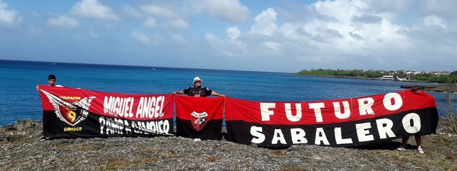 El hincha de Colón dice presente en Barinas, Venezuela