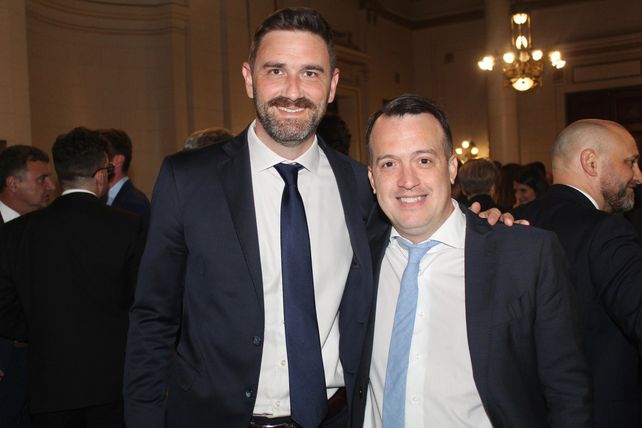 El ministro Estévez dejará el mando del PS en manos del diputado Blanco.