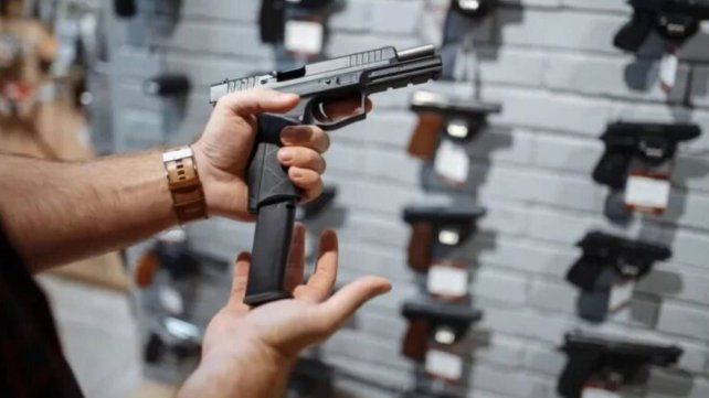 Desde ahora los mayores de 18 años podrán adquirir armas.