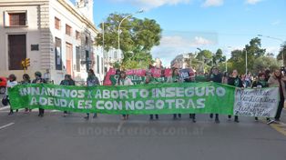 {alttext(,#3J: La quinta edición del #NiUnaMenos en todo el país arranca a las 17)}