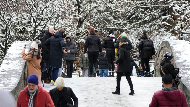 Un temporal de nieve afecta a Nueva York: más de 1.200 vuelos cancelados
