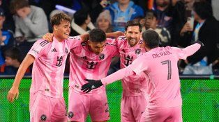 Mateo Silvetti, Tadeo Allende, Lionel Messi y Rodrigo De Paul, campeones con Inter Miami en la MLS.&nbsp;