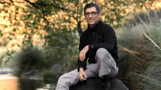 Federico Kacoliris ganó el Premio Whitley por su trabajo para conservar una de las especies de ranas de la Patagonia.