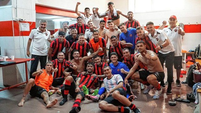 Patronato mira a todos desde arriba
