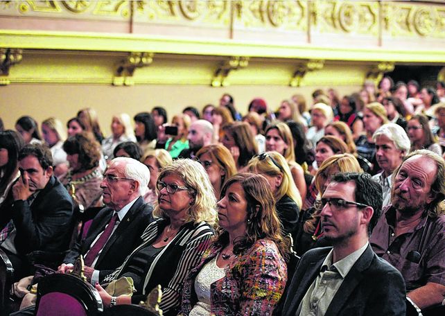 tregua. Balagué estuvo en la platea del teatro El Círculo escuchando