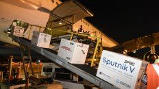 El vuelo con el nuevo cargamento de vacunas Sputnik V llegó este lunes a Ezeiza. El vuelo con el nuevo cargamento de vacunas Sputnik V llegó este lunes a Ezeiza.