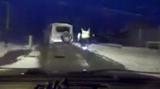Un policía ruso atrapando a pie a unos ladrones, furor en la web