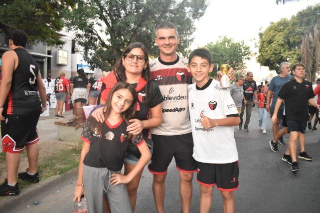 La previa sabalera: color, familia y pasión antes de Colón–Acassuso