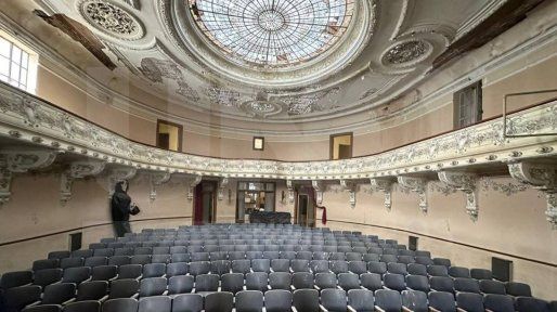 La Biblioteca Popular gestiona fondos para restaurar su planta alta y reabrir el teatro