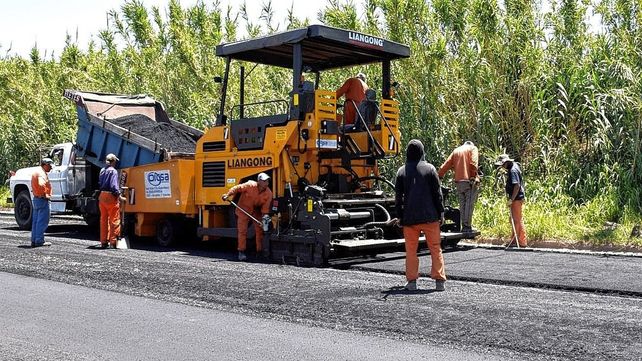 El trabajo de repavimentación abarca Jorge Newbery entre Garrigó y Cachito Avellaneda y es parte del plan del Municipio para recuperar la trama vial en ese sector